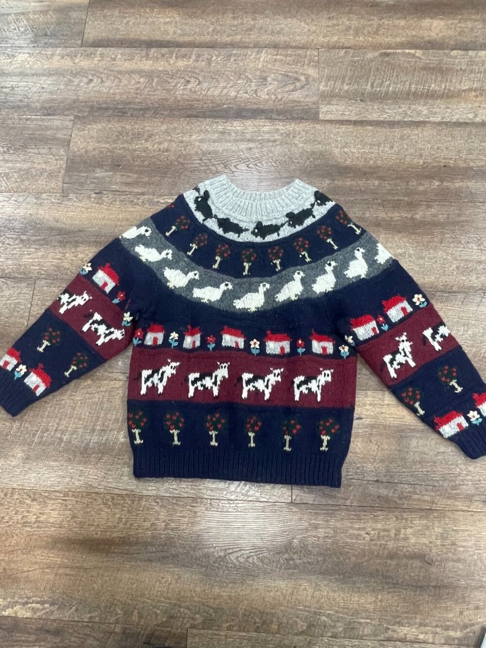 Susann D Hand Knit Shetland Wool Cow Goose Cottagecore Farm Sweater M